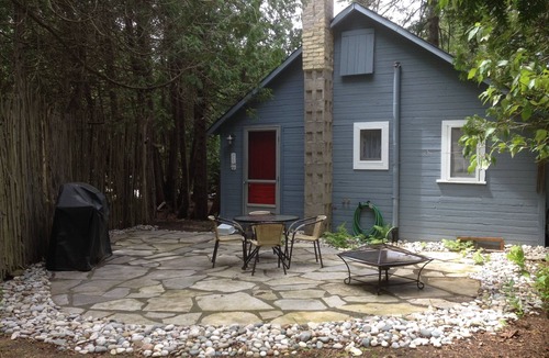 Saugeen Shores House | Near the Beach Bungalow in Port Elgin.30 sec walk to a sandy Lake Huron beach