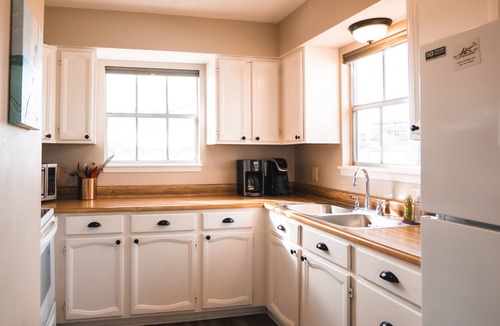 Cedar Lane House | Near the Caney Y! Minutes to Bay,Gulf, Beach!