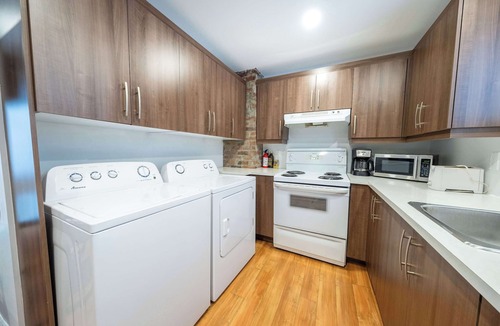 Desjardins Apartment | Near the Ferry | Studio de charme