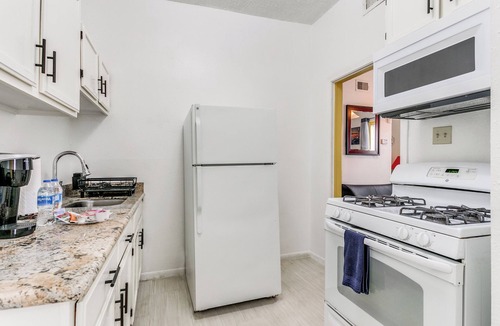 Government Hill Apartment | Near The Pearl - Quick Access to Riverwalk, Alamo, Ft Sam Houston, and Downtown
