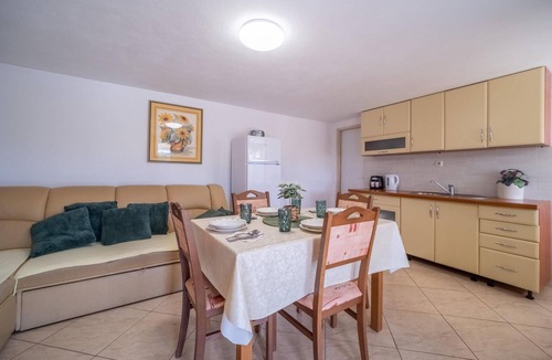 Barilovic House | Near the river Korana welcomes you this friendly vacation home with pool.