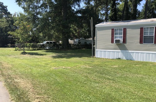Columbia House | Near the water and close to a boat ramp