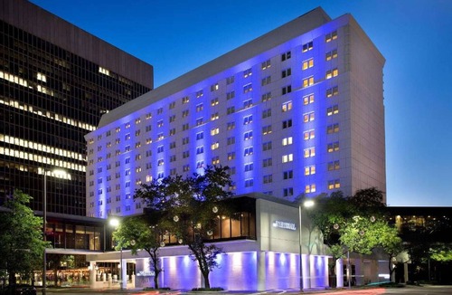 Central Business District Hotel | Near Theater District | Pool. Free Shuttle. Dining