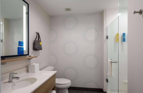 Naperville Hotel | Near to Riverwalk | Indoor Pool + Free Breakfast