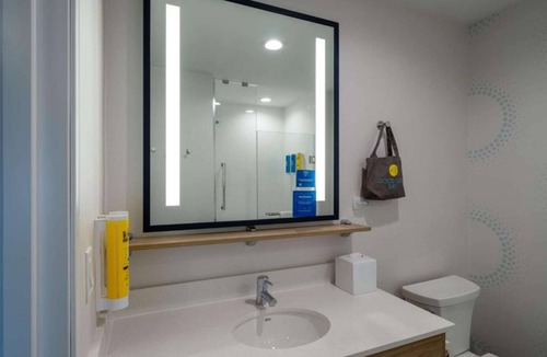 Naperville Hotel | Near to Riverwalk | Indoor Pool + Free Breakfast