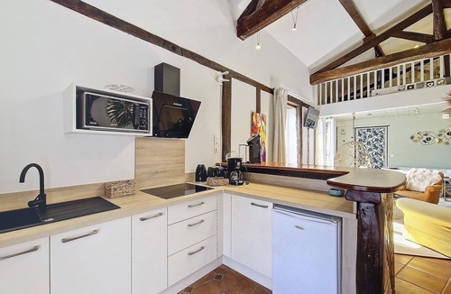 Verfeil Apartment | NEAR TOULOUSE LOVE ROOM ROMANTIC LOFT WITH PRIVATE SPA AND POOL
