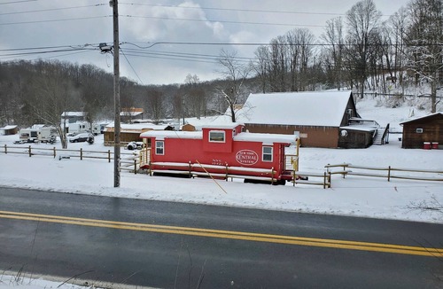 Fayetteville House | Near Town!