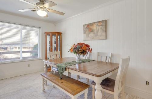Bentonville - Fayetteville House | Near Trails & Dtwn Springdale! Dog-Friendly Home