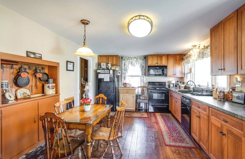 White Haven House | Near Trails, Fishing, Parks & More! Poconos Home