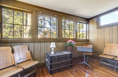 White Haven House | Near Trails, Fishing, Parks & More! Poconos Home