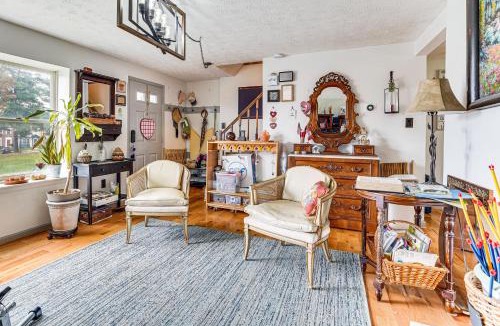 Germantown House | Near Trails, Parks & Orchards: Germantown Retreat