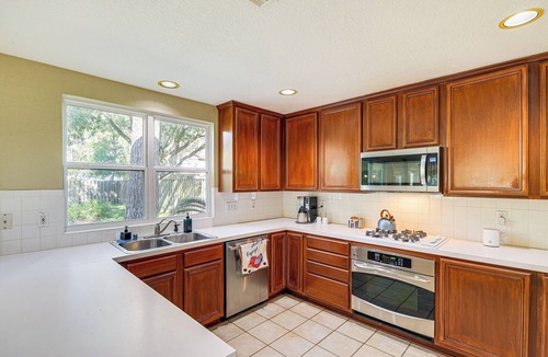 Alden Bridge House | Near Trails, Shops & Eats: Spring Home w/Pool