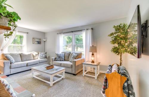 Victor House | Near Trails + Wineries: Victor Getaway w/Fire Pit
