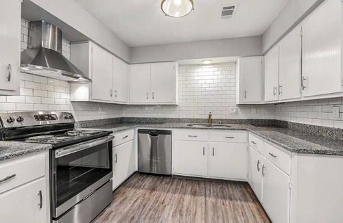 Southwood Valley Apartment | NEAR TX A&M, HWY 6 , NO CLEANING FEE ,ENTIRE Blace
