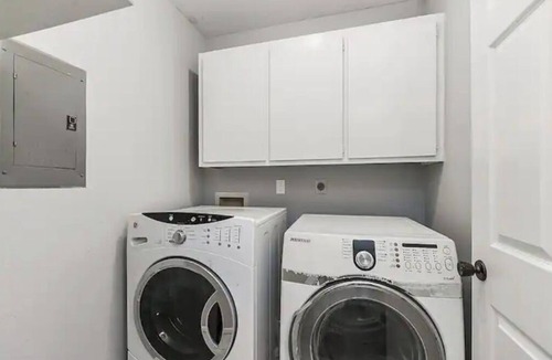 Southwood Valley Apartment | NEAR TX A&M, HWY 6 , NO CLEANING FEE ,ENTIRE Blace