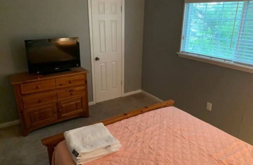 Southwood Valley House | Near TX A&M ,Hwy 6, NO CLEANING FEE, ENTIRE PLAcE