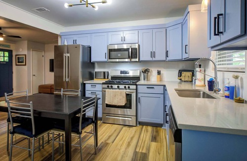 Fayetteville House | Near U of A - 4BR, Mtn Views, Pet-friendly