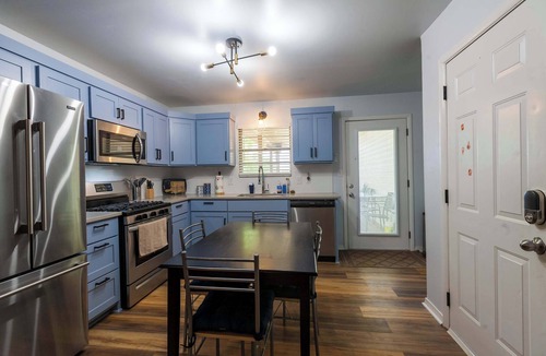 Fayetteville House | Near U of A - 4BR, Mtn Views, Pet-friendly