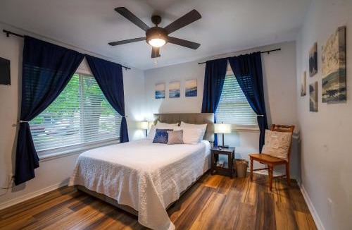 Fayetteville House | Near U of A - 4BR Mtn Views Pet-friendly