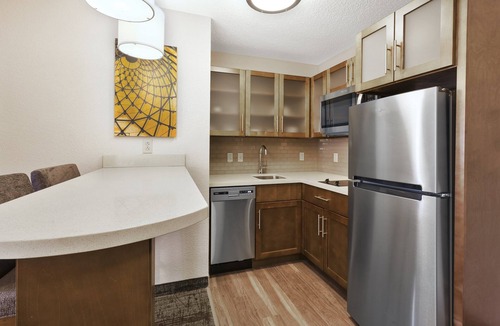 Columbia Condo | Near University of Missouri | Fitness Center + Breakfast Included