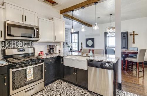 El Paso House | Near UTEP! Inviting El Paso Home 3 Mi to Dtwn