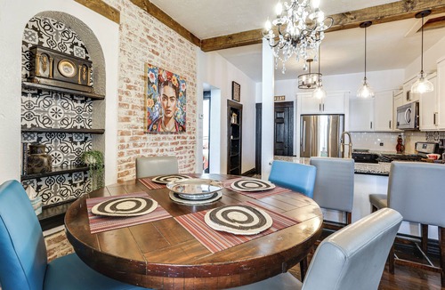 El Paso House | Near UTEP! Inviting El Paso Home 3 Mi to Dtwn