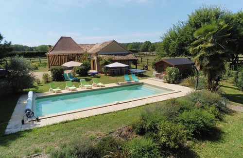 Ferrensac Cottage | Near Villeréal, France's 3rd favourite village, the 3* Gîte de Lasplaces