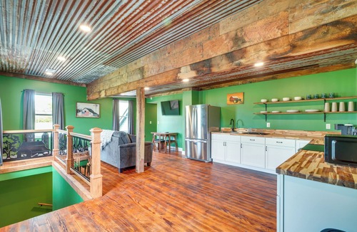 Treloar Condo | Near Wineries: Country Condo in New Haven