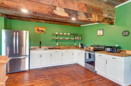 Treloar House | Near Wineries: Country Condo in New Haven