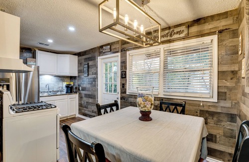 Victoria House | Near Wineries & Guadalupe River! Stylish Home
