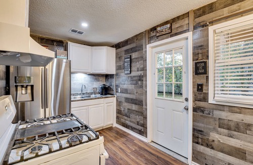 Victoria House | Near Wineries & Guadalupe River! Stylish Home