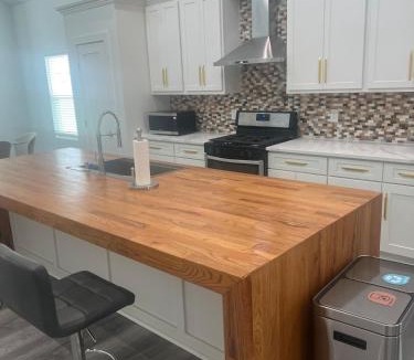 Lancaster Apartment | Near WORLD CUP and Dallas Modern home in Lancaster