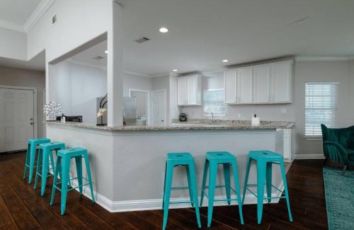 Oak Cliff House | Near World Cup Stadium - Your Game Day Home!