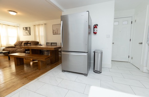 New Haven House | Near Yale with Game Room