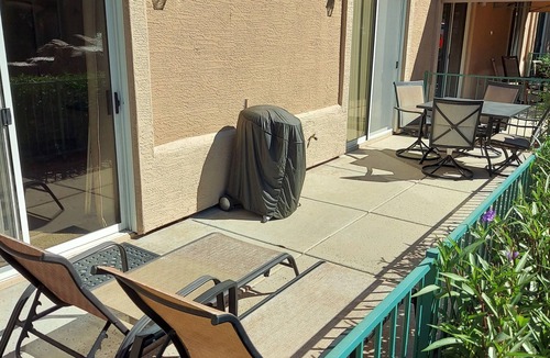 Superstition Springs Condo | Nearby golf course, restaurants, shopping, hospitals, and freeway access!