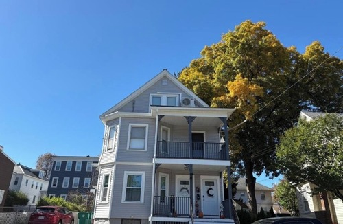 Lowell House | Nearby Historical Attractions 3BR/1BA Sleep 7