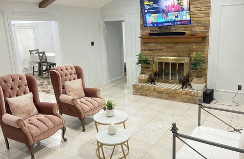 Buckner Terrace - Everglade Park House | NEARBY TEXAS STATE FAIR FUN 4 FAMILIES & FRIENDS