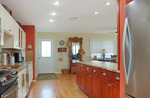 Indian Pass House | Nearly Beachfront~ Spacious ~ Pet Friendly ~ Summer Breeze