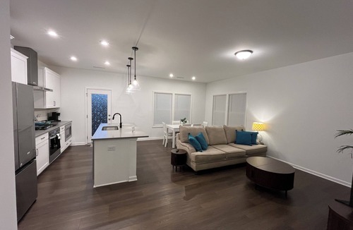 Southeast Raleigh House | Nearly new Raleigh townhouse with all the basic needs and a convenient location