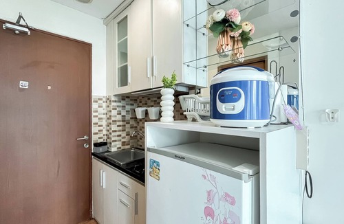 Kayu Putih Apartment | Neat Studio Room At Tifolia Apartment