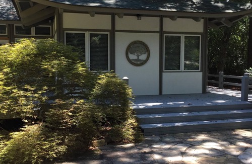 Old Town Cottage | Neatest stay in The Village ! Clean, close. and comfortable. Everyone loves it.