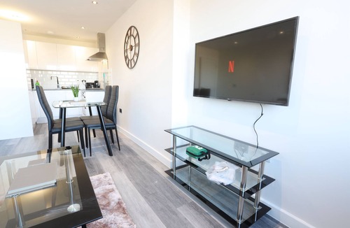 Sheldon Apartment | NEC/Airport Interchange Shortstay Homebase14