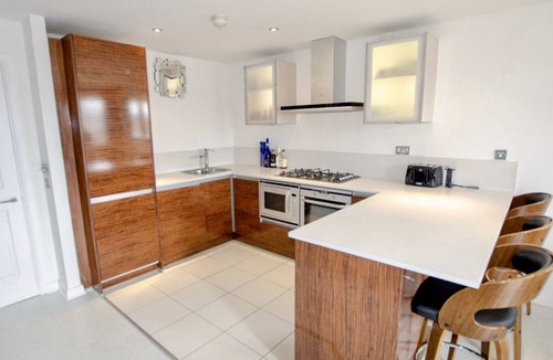 Dickens Heath Apartment | NEC. Stunning Solihull Penthouse