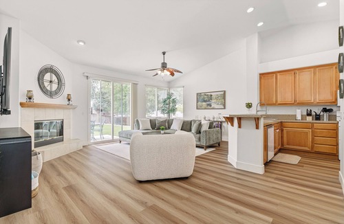 Hemet House | Nectar Nest, Video Tour, Pool, Spa, Fire Pit Arcade Game Room, King Master Suite