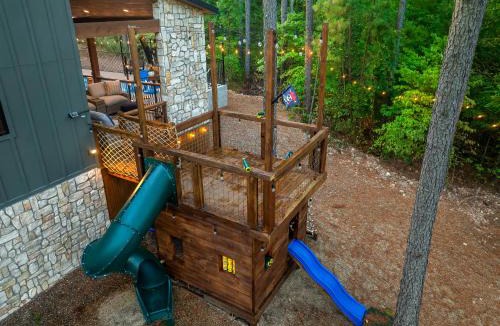Pickens House | Nectars Ridge - Heated Pool, Hot Tub, Ping Pong, Arcade