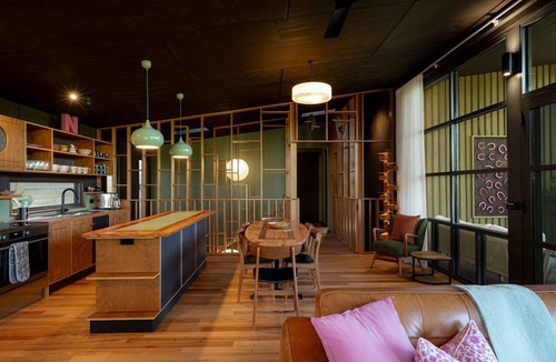 Bright Hotel | Ned's Bright - Total Luxury