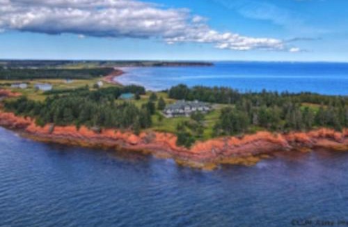 Little Pond Hotel | Ned's Landing at Spry Point