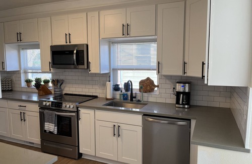 Downtown Vancouver House | Nee-Nee's Bungalow