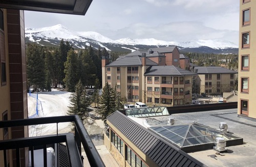 Peak 9 Condo | Need an escape from summer heat? Cool down in our cozy condo! Summer dates open!