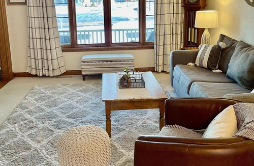 Neenah House | Neenah Charmer